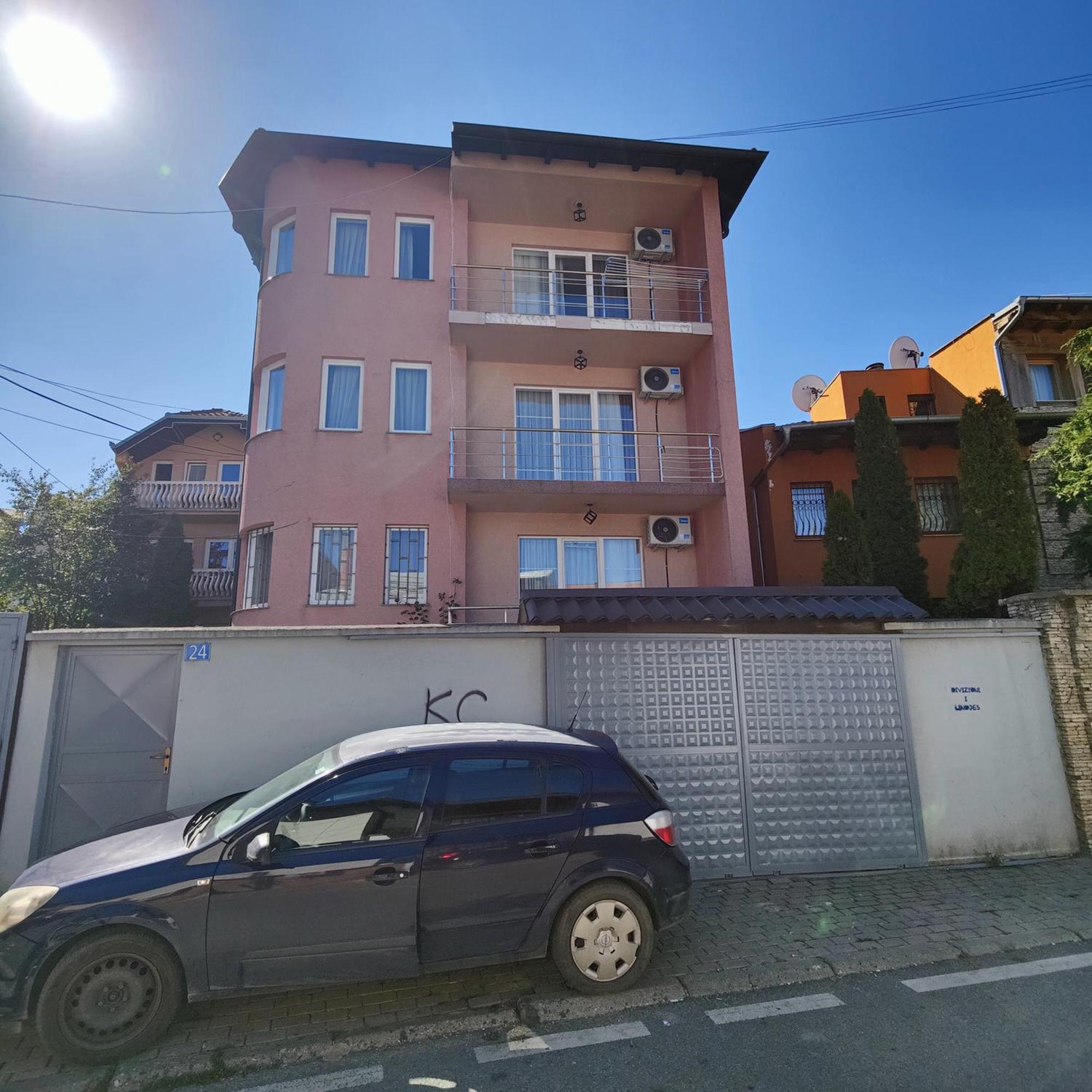 Coral Apartments Приштина Екстер'єр фото